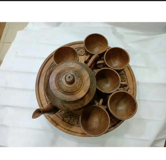 Creative%20Wooden%20Tea%20Set,%20Wooden%20Handicraft%20Tea%20Cup%20Teapot%20Set,%20Carving%20wooden%205%20Cup%20and%20kettle%20Set.%20-%20Image%205