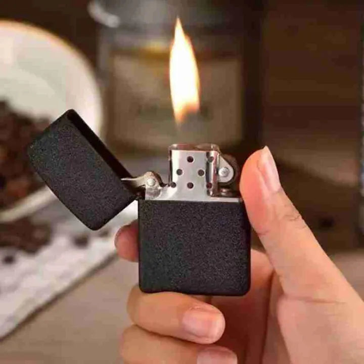 Customized%20Zippo%20Slim%20Black%20%20Matte%20and%20Glossy%20Golden%20and%20Silver%20Pocket%20Lighter%20-%20Image%2010