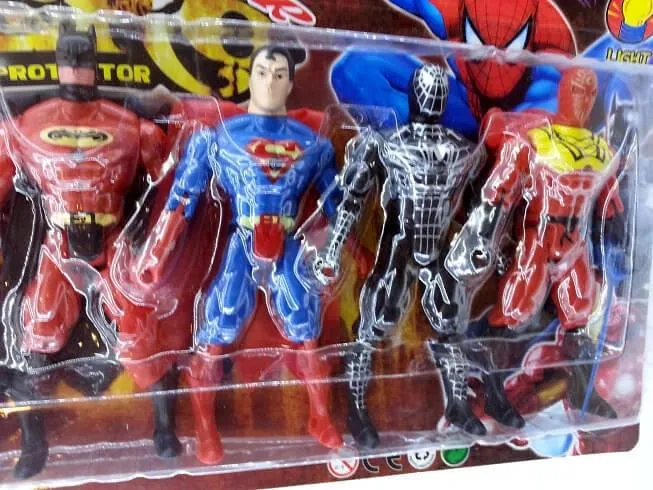 5%20top%20hero%20toys%20for%20kids,%20including%20spiderman%20RED%20and%20Black%20toys%20-%20Image%204