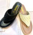 pani ki anguthe wali chappal girls. 