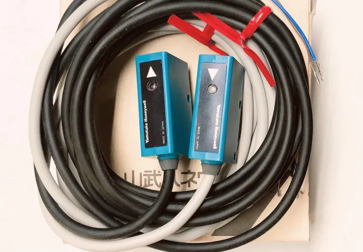Photo%20Switch%20(FE7B-TLA6)%20Honeywell%20Japan%20-%20Image%205