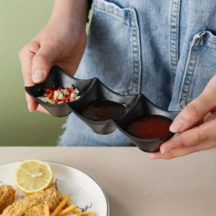 3-Compartment%20Dipping%20Sauce%20Dish%20%E2%80%93%20Versatile%20Durable%20Plastic%20Condiment%20Server%20with%20Triple%20Grid%20Design%20for%20Hot%20Pot,%20Sushi,%20Appetizers,%20Snacks,%20Chutneys,%20and%20Japanese%20Flavors%20%E2%80%93%20Reusable%20Multi-Purpose%20Tray%20for%20Home%20Dining,%20Parties,%20and%20Restaurant%20Serving%20-%20Image%204