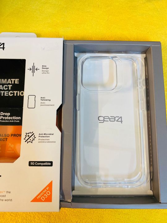 Apple%20iphone%2012%20Transparent%20back%20color%20border%20-%20Gear%204%20Crystal%20Case%20D30%20Drop%20Impact%20Protection%20Cover%20-%20Image%203