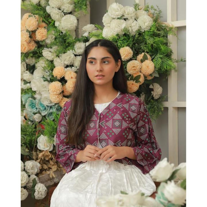 *Kotti Maxi 2Pc*

  🌸Maxi Embossed Print
  🌸Kotti Double Colour Block Print
  🌸Fabric Linen 
  🌸Size Medium 
  🌸Quality Premium 
  🌸Pattern Kotti & Maxi Style.