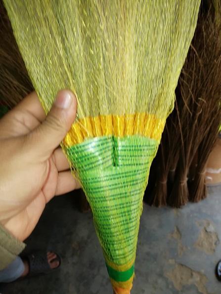 Pack%20of%203%20Phool%20Jharoo%20Broom%20for%20Dry%20Sweeping%20at%20Shop%20and%20Homes%20-%20Image%205