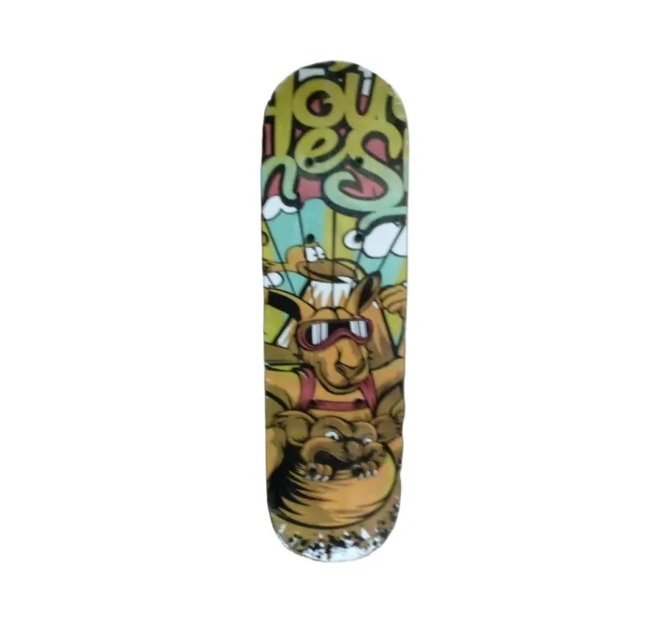 Minhaj%20Sports%20Skate%20board%2023inch%20Medium%20alien%20character%20print%20-%20Image%208