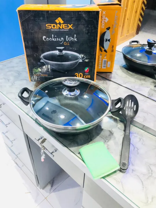 Non%20Stick%20Cookware%20Wok%20With%20Lid%20-%20Karahi%2030%20cm%20(only%20karahi%20with%20lid%20)%20-%20Image%203