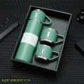 Vacuum Flask Set With 3 Cups, 500 Ml. 