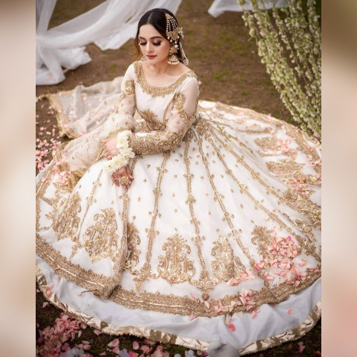MAHANOOR WEDDING 👰 COLLECTION 2021  Front net heavy embroidery 🧵 with stone hand work & sequence work  ** BY BANO COLLECTION'S