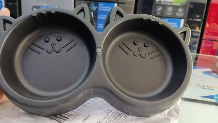 Bundle%20of%20cat%20accessories%20-%20Image%205