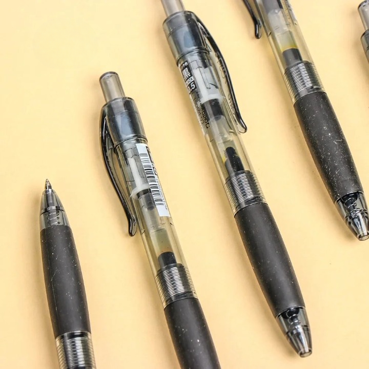 OHTO%20Japan%20Gel%20Ink%20Roller%20Pen%20%E2%80%93%20Smooth,%20Smudge-Free%20Writing%20%E2%80%93%20Fine%20Point%20Precision%20%E2%80%93%20Fast-Drying%20Ink%20%E2%80%93%20Perfect%20for%20Journaling,%20Note-Taking,%20and%20Everyday%20Use%20%E2%80%93%20Premium%20Quality%20Japanese%20Design%20-%20Image%204