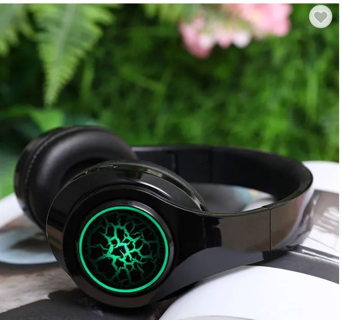 Headphone%20Wireless%20B39%20Bluetooth%20Foldable%20with%20Built-in%20Mic%20GRB%20LED%20light%20gaming%20-%20Image%203