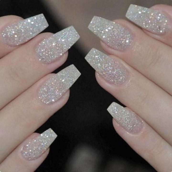 Nails with stylish Look