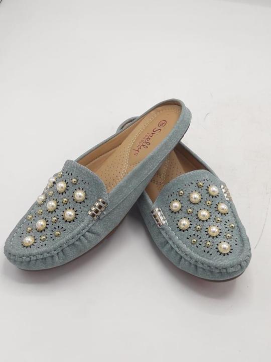 Close Toe Flat chappal for women
