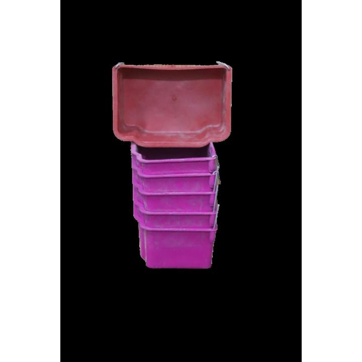 Birds Feeding Plastic Feeding Pot For Small Birds Cage Hanging Wild Bird Seed Feeder Bird Feeding Tool Garden Plastic Square Pots # 4 (1Pc)