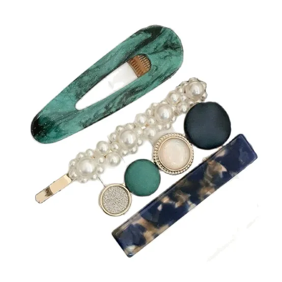 Trendy%20Hair%20Clips%20Set%20For%20Women%20-%20Korean%20Hairpins%20Hairclips%20-%20Hair%20Accessories%20-%204%20Pieces%20-%20Image%203