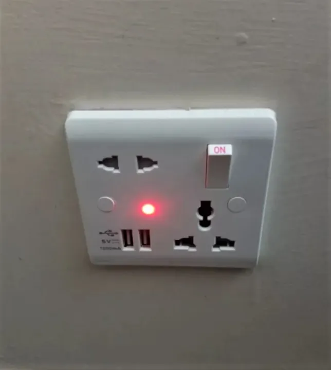 Multi%20Socket%20Switch%20Board%20with%20Dual%20USB%20Port%20,%20Wall%20Power%20Socket%20with%20Hi%20Speed%20USB,%20Multi%20Switch%2013%20AMP,%205%20V%20Dual%20USB%20Switch%20Socket%20-%20Image%203
