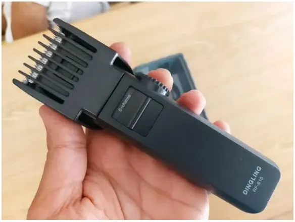 Original%20RF%20610b%20Dingling%20shaving%20machine%20for%20man,%20Dingling%20RF-610%20B%20Hair%20AND%20BEARD%20Trimmer%20For%20Men,%20Original%20RF%20610-B%20HAIR%20CLIPPER,%20Dingling%20hair%20trimmer,%20%20Men%20Dingling%20shaving%20machine%20RF-610,%20Dingling%20trimmer,%20Dingling%20machine%20-%20Image%205