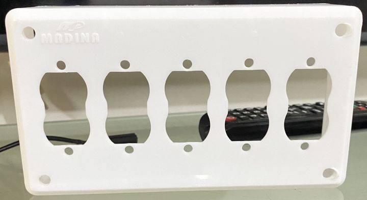Electrical%20Switch%20Plastic%20Board%20PVC-%205%20Socket%20Electric%20Wall%20Fitting%20Sheet%20-%20Image%202
