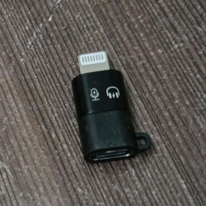 Type%20C%20to%20iPhone%20Lightening%20Audio%20Connector%20for%20K8%20K9%20Mic%20-%20Image%204