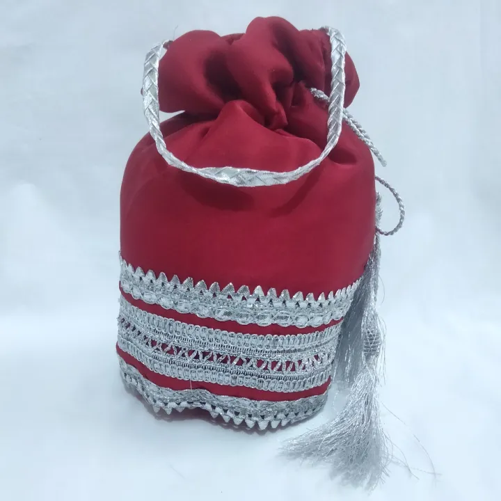 Designer%20Traditional%20Potli%20Bag%20for%20Women,%20Fancy%20Embroidered%20Clutch%20for%20Bridal,%20Weddings,%20and%20Gifting%20-%20Image%204