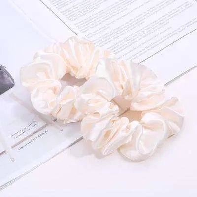 Pack%20of%201/3/6%20Luxury%20Silk%20Scrunchies%20for%20Women%20and%20Girls,%20Hair%20Ties%20Combo%20in%20Pastel%20Colors,%20Soft%20Anti-Hair-Breakage%20Scrunchie%20Set,%20No%20Damage%20Large%20Silk%20Hair%20Accessories,%20Perfect%20for%20Thick%20Hair,%20Ponytails,%20and%20Fashionable%20Hair%20Styling%20-%20Image%207