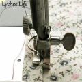 sewing machine / needle clamp / needle. 