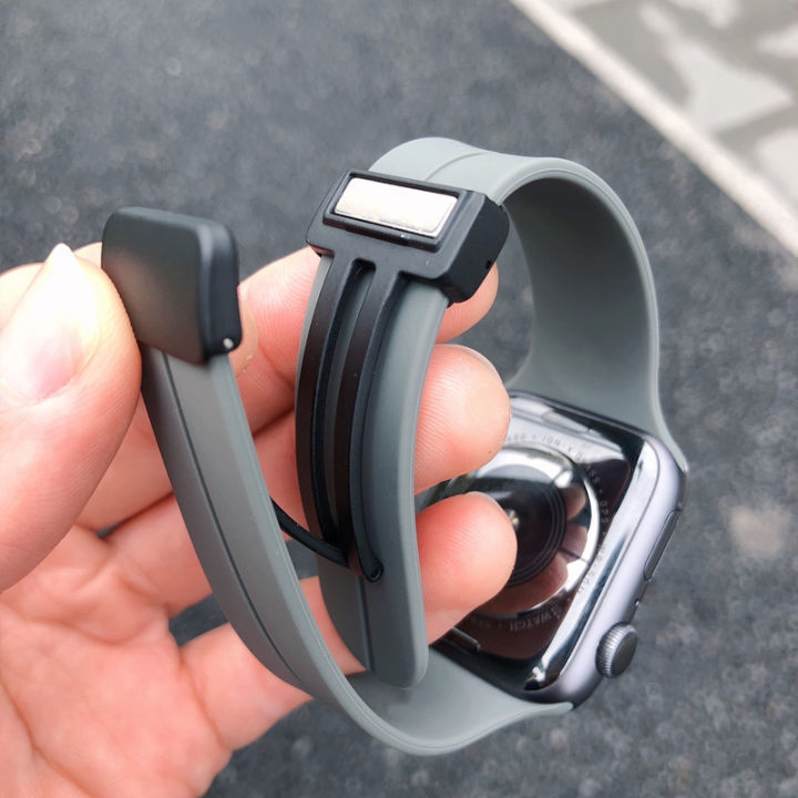 Magnetic-Silicone%20Straps%20For%20Smart%20Watch%20%7C%20Silicone%20Watchband%20With%20Magnet%20Buckle%20For%2042mm%5C44mm%5C45mm%5C49mm%20-%20Image%205