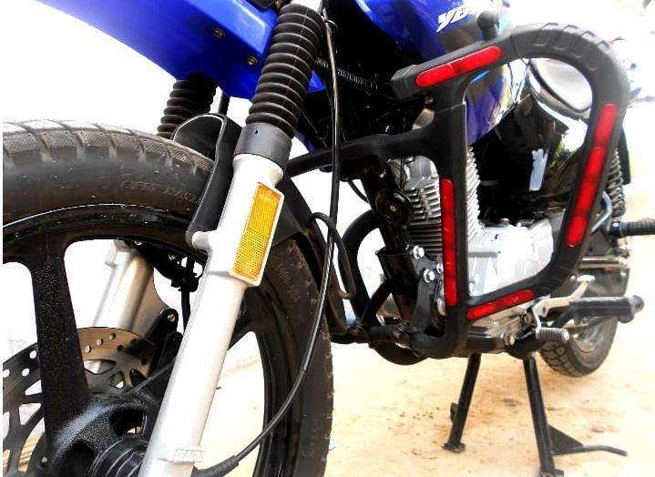 Universal%20Motorcycle%20Reflective%20Crash%20Protector%20Bar%20(Safe%20Guard)%20Crash%20Guard,%20Leg%20Guard%20,%20for%20bike%20For%20All%20Yamaha,%20Honda%20&%20Suzuki%20Bikes%20With%20Bolt%20Fitting%20-%20Image%205