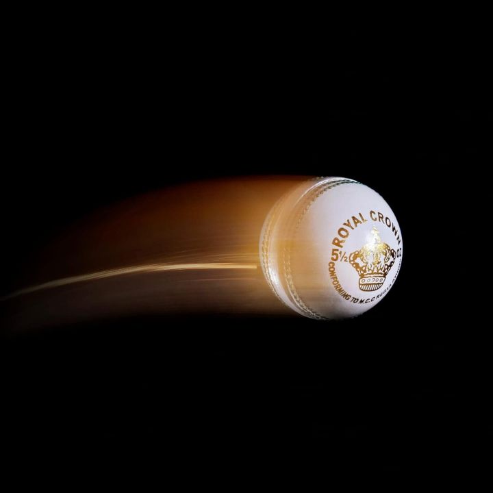 White%20Cricket%20Ball%20-%20Pack%20of%201%20Genuine%20Leather%20Cricket%20Balls%20for%20Day%20or%20Night%20International%20Standard%20Cricket%20and%20Practice%20%7C%20Bat-Friendly%20Cricket%20Ball%7C%20156g%20-%20Image%203