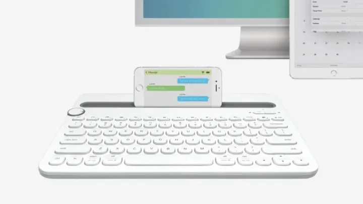 Logitech%20K480%20Bluetooth%20Multi-Device%20Keyboard%20for%20Computers,%20Tablets%20and%20Smartphones%20(White)%20-%20Image%202