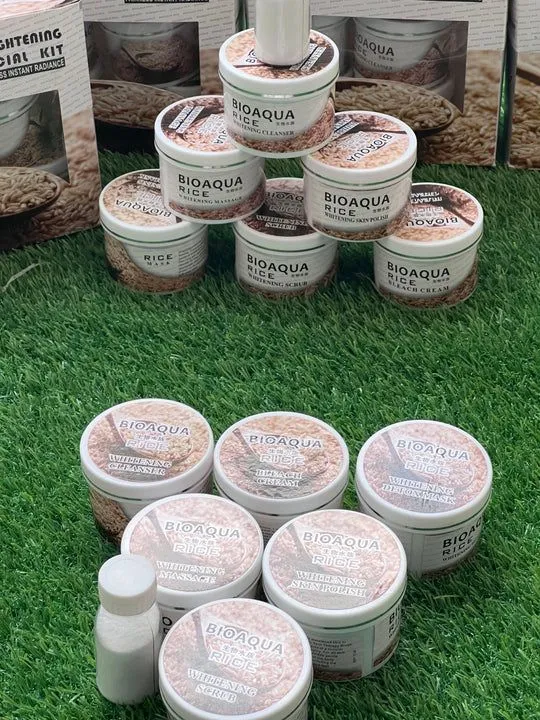 BIOAQUA%20Rice%20Brightening%20Face%20Facial%20kit%20pack%20of%207%20item%20-%20Image%204