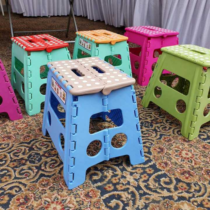 Folding%20Plastic%20Kitchen%20Step%20Foot%20Stool%20-%20Adults/Kids%20-%20Image%202