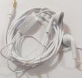 Samsung HandFree/HandsFree withj High Quality Sound Built-in Mic Compatible with All Mobile Phones/PC. 