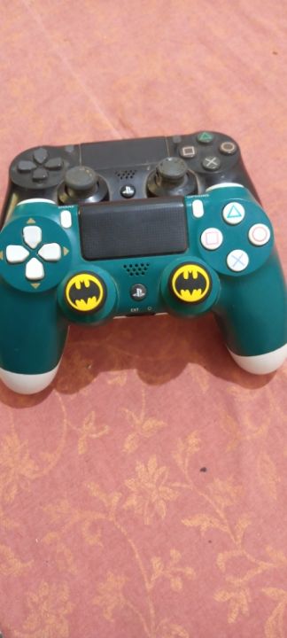 2pcs%20%20Red,%20Blue,%20Green,%20Yellow,%20Black,%20White,%20Cat%20Paw,%20Batman%20Thumb%20Stick%20Cover%20Grips%20For%20PS4,%20XBOX%20One,%20PS5,%20Series%20X%20S%20Controller%20Grip%20-%20Image%206