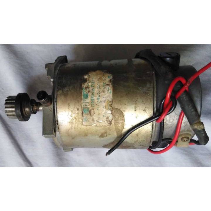 Motor Permanent Magnet 30 Volt DC   (RPM: 1200) USED