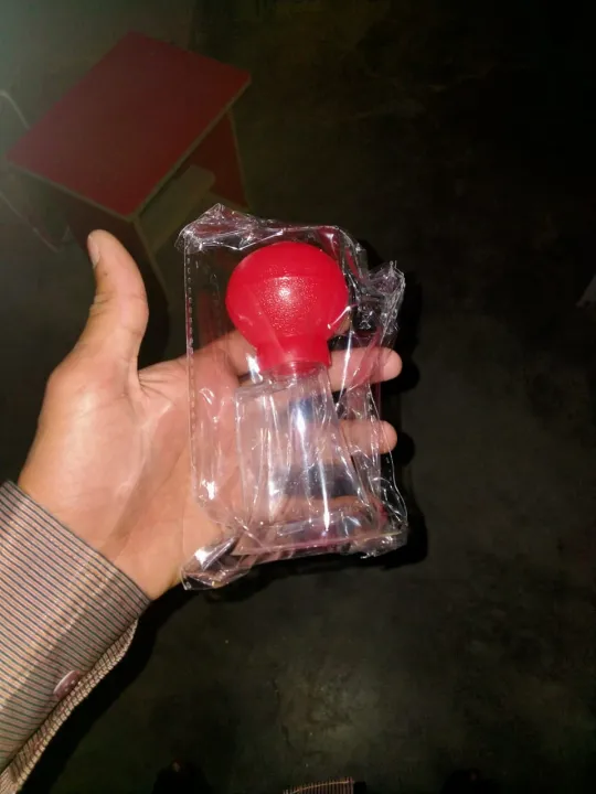 Manual%20Breast%20Pump%20(Random%20Color),%20Manual%20Feed%20Pump%20For%20New%20Born,%20Pack%20of%201%20Happy%20Mother%20Manual%20Breast%20Pump,%20Breast%20Pump%20Partner%20Breast%20Collector%20Automatic%20Correction%20Breast%20Milk%20Silicone%20Pumps%20-%20Image%204