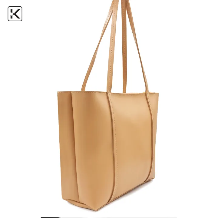 Eliza%20Black%20Long%20Handle%20Golden%20Accessories%20Top%20Zipper%20Tote%20Bag%20-%20Image%205