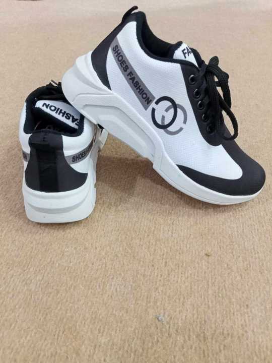 Casual%20Comfortable%20black/white%20shoes%20-%20Image%204