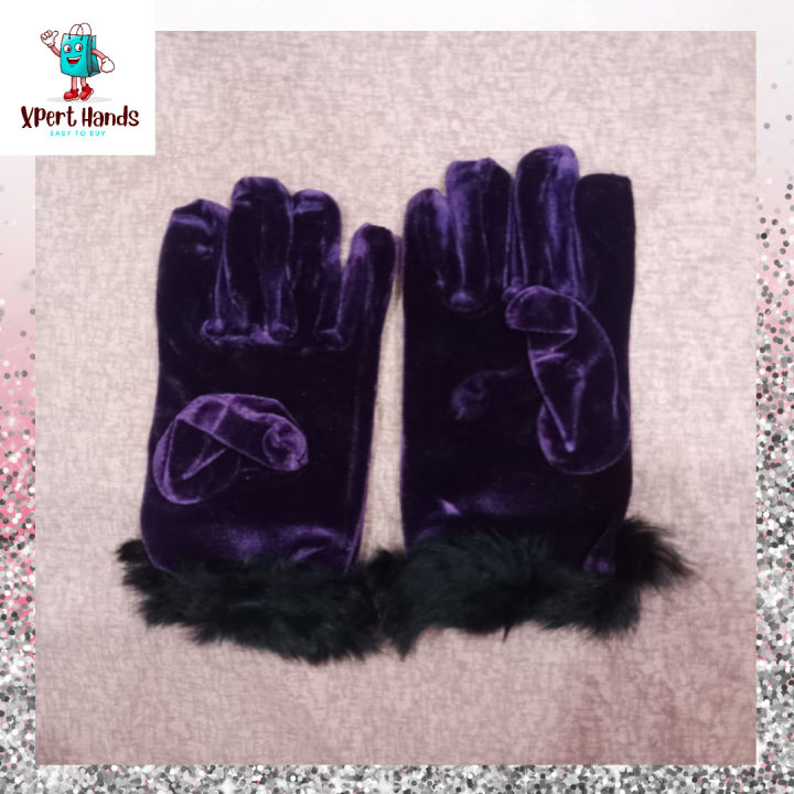 Women's%20Girl's%20Black%20Winter%20Velvet%20Gloves%20With%20Frr%20Cuff%20On%20Wrist%20-%20Image%206