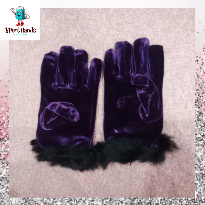 Women's%20Girl's%20Black%20Winter%20Velvet%20Gloves%20With%20Frr%20Cuff%20On%20Wrist%20-%20Image%206