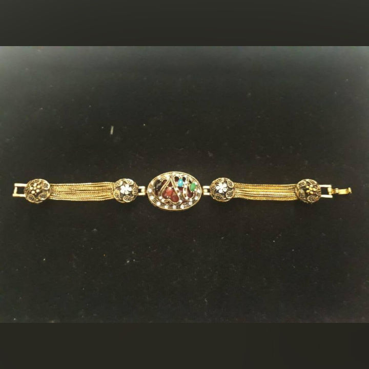 Women artificial jewelry