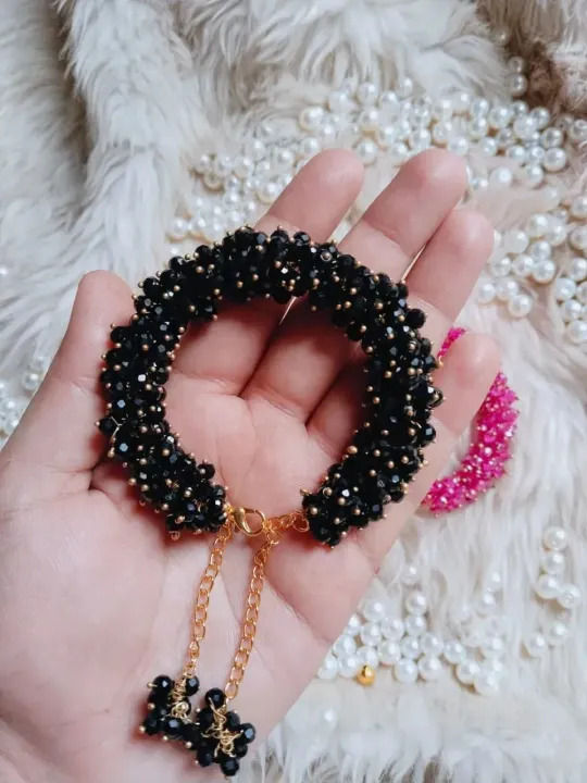 Trending%20Bracelet%20Design/Gajra%20Bracelet%20For%20Girls%20Crystal%20Beads%20Gajra%20Bracelet%20pack%20of%20one%20-%20Image%206