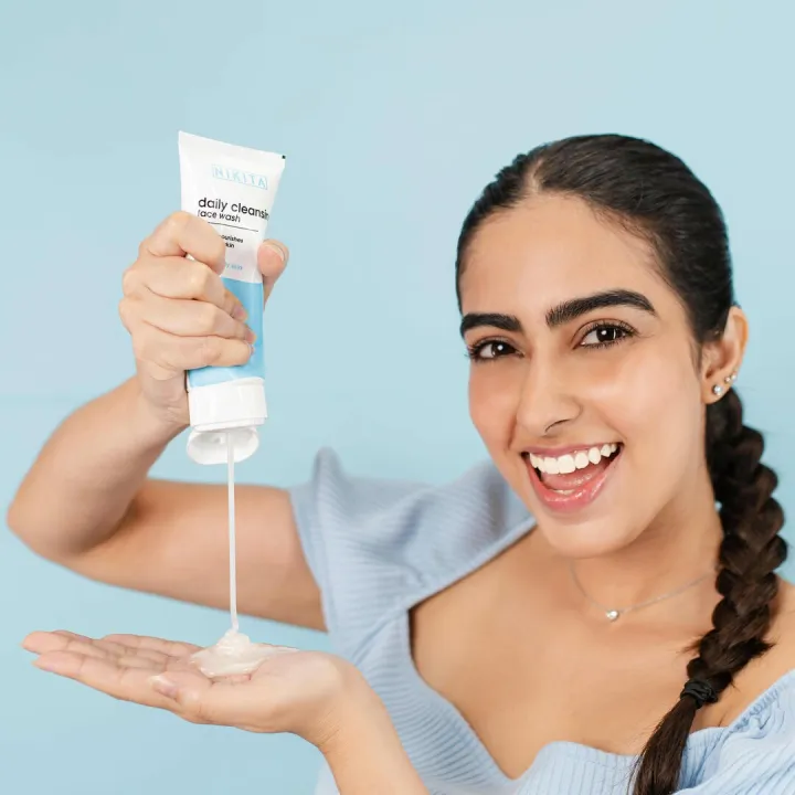 NIKITA%20-%20Daily%20Cleansing%20Face%20Wash%20For%20Even%20Skin%20Tone%20(2%25%20Niacinamide)%20-%20Image%203