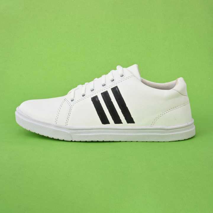 Best Quality White and Black Sneakers for Women Sports Sneakers for Winters Daraz.pk