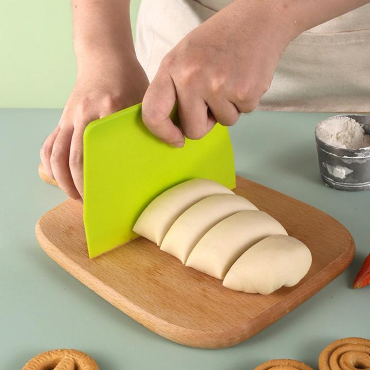 【HOT】 1/2 Pcs Useful Curved Cream Spatula DIY Pastry Cutters Fondant Dough Scraper Cake Cutter Pastry Baking Tool Kitchen Accessories