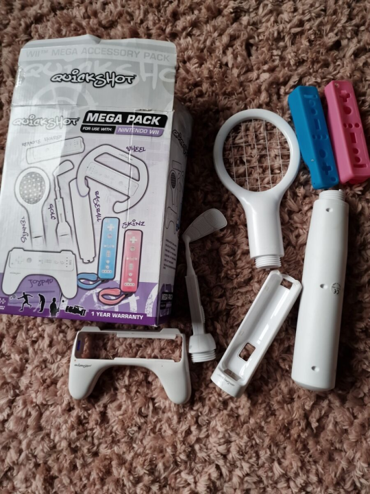 Quickshot%20Mega%20Pack%20For%20Nintendo%20Wii%20(Sports)%20-%20CONTROLLER%20ATTACHMENT%20-%20Image%204