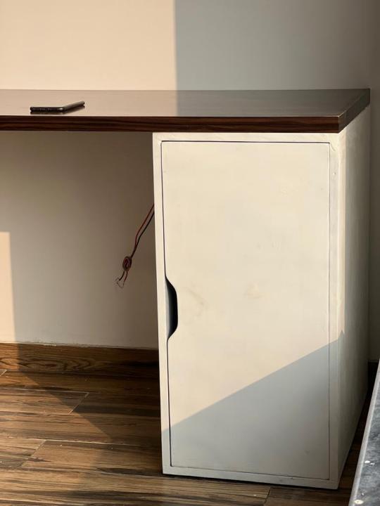 ALEX%20Drawer%20Unit%20Table%20setup%20-%20Image%204