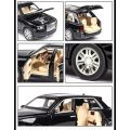 Die-Cast Rolls-Royce Cullinan SUV Model Car Toy with Sound and Light 1/24 Scale Pull Back. 