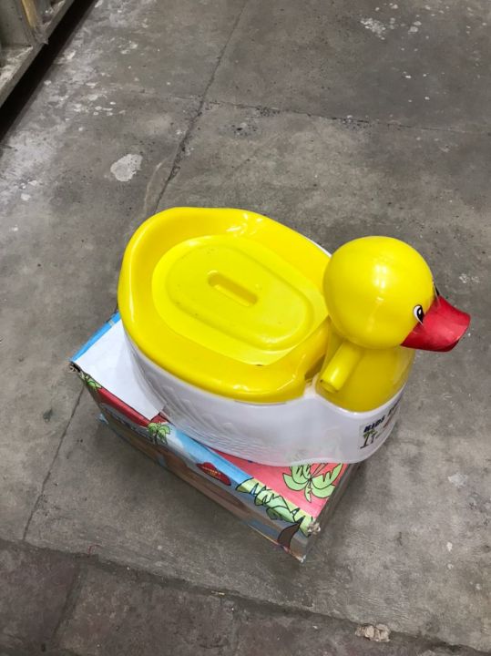 Duck%20Design%20Baby%20Potty%20Chair%20-%20Image%204